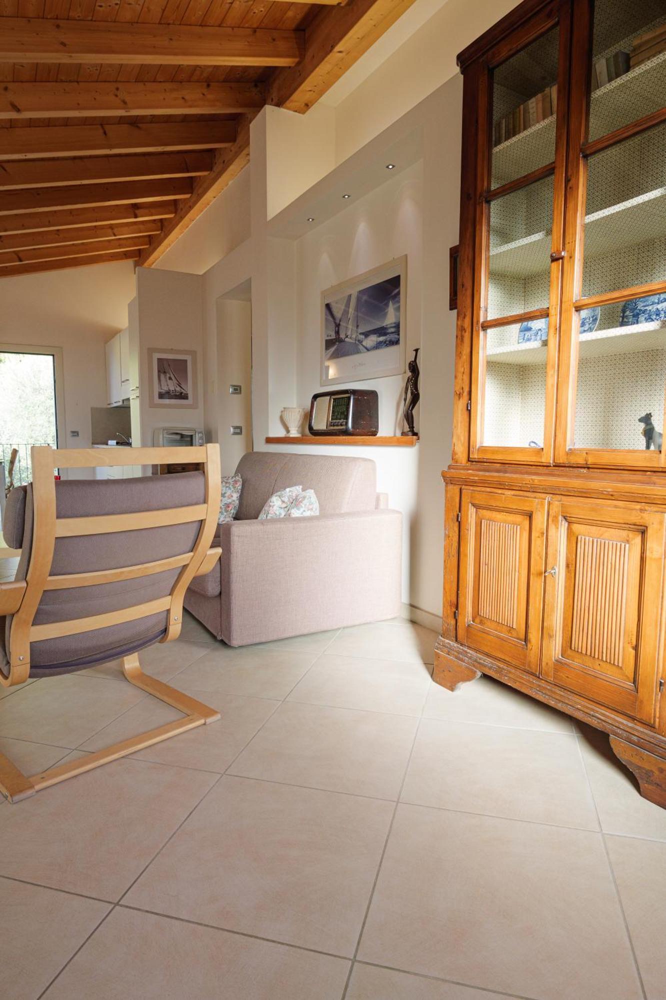 Casa Navla' Appartamenti "Ulivi"- "Fiori" -"Velieri"-"Luna"-"Nido"-"Taverna" Tignale Extérieur photo